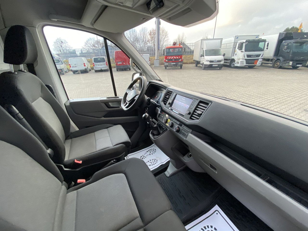 Leasing de Volkswagen Crafter 2.0 TDI 177HP / High Container / Lift 750KG / Super Cond  Volkswagen Crafter 2.0 TDI 177HP / High Container / Lift 750KG / Super Cond: foto 13