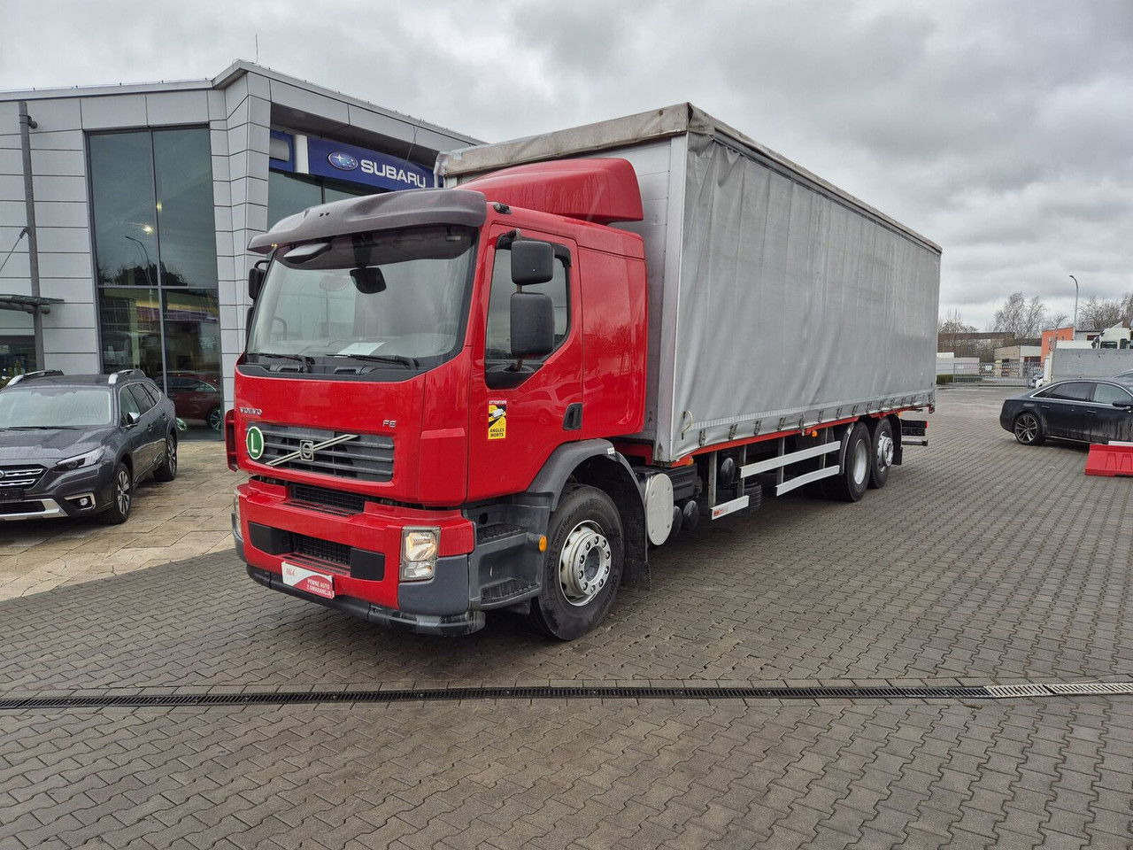 Volvo FE 320 62R / Serviced / 22 EP / Euro 4 - Camião de lona: foto 1 Volvo FE 320 62R / Serviced / 22 EP / Euro 4 - Camião de lona: foto 1