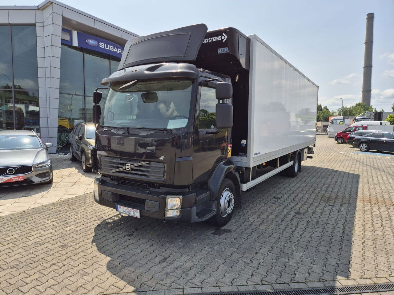 Volvo FL 240 1 Owner / Container - Camião furgão: foto 3 Volvo FL 240 1 Owner / Container - Camião furgão: foto 3
