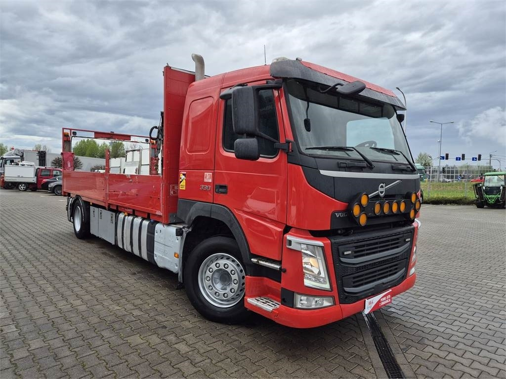Volvo FM 330 / WEBASTO / HDS HIAB / 1 OWNER - Camião de caixa aberta/ Plataforma: foto 1 Volvo FM 330 / WEBASTO / HDS HIAB / 1 OWNER - Camião de caixa aberta/ Plataforma: foto 1
