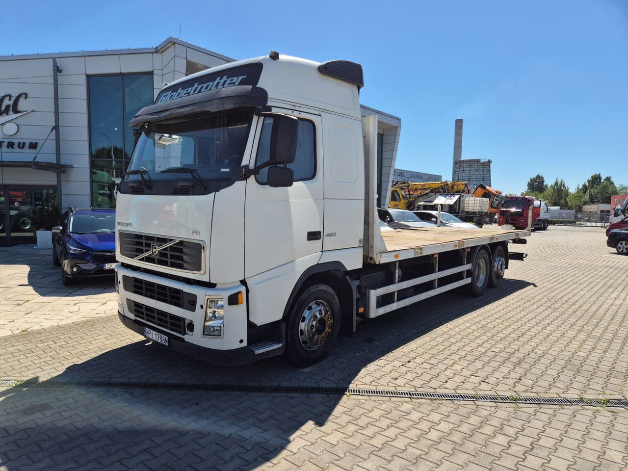 Volvo FM 420 Platform / Works Great - Camião de caixa aberta/ Plataforma: foto 2 Volvo FM 420 Platform / Works Great - Camião de caixa aberta/ Plataforma: foto 2
