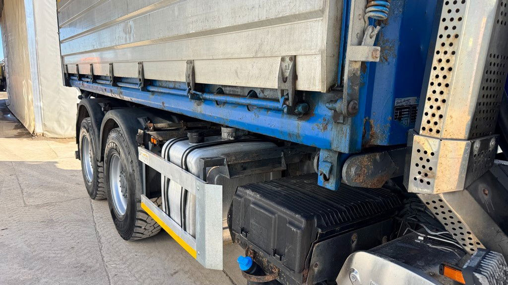 DAF CF 85.410 6x4 tipper - retarder - Camião basculante: foto 4 DAF CF 85.410 6x4 tipper - retarder - Camião basculante: foto 4