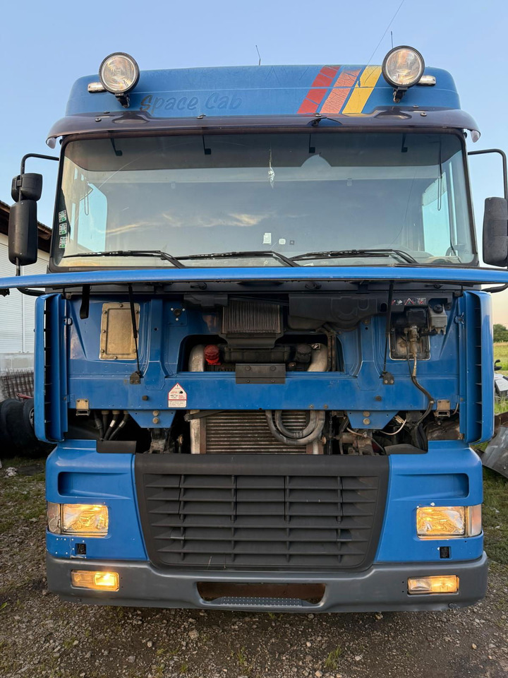 DAF XF 95.380 6X2 stake body - Camião de caixa aberta/ Plataforma: foto 4 DAF XF 95.380 6X2 stake body - Camião de caixa aberta/ Plataforma: foto 4