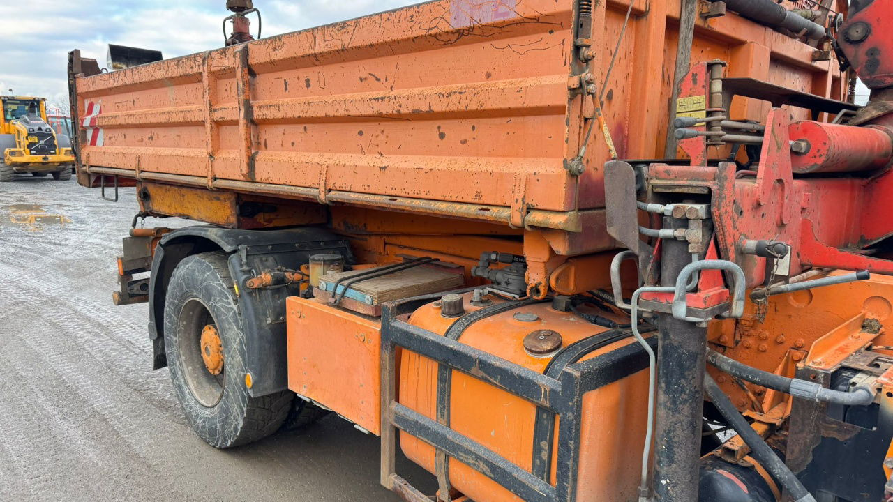 MAN 19.293 4x4 tipper 14.8M - remote control - Camião basculante: foto 4 MAN 19.293 4x4 tipper 14.8M - remote control - Camião basculante: foto 4