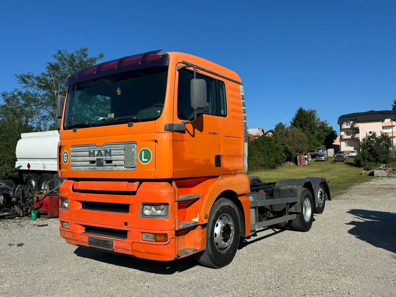 MAN TGA 26.460 6X2 chassis - lifitng axle - Camião chassi: foto 1 MAN TGA 26.460 6X2 chassis - lifitng axle - Camião chassi: foto 1
