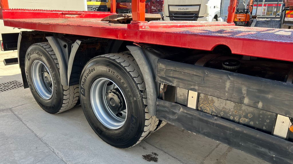 MAN TGA 33.480 6x6 forest truck - Complete Spring - LIV 170 Z + scissors - Camião de transporte de madeira: foto 3 MAN TGA 33.480 6x6 forest truck - Complete Spring - LIV 170 Z + scissors - Camião de transporte de madeira: foto 3