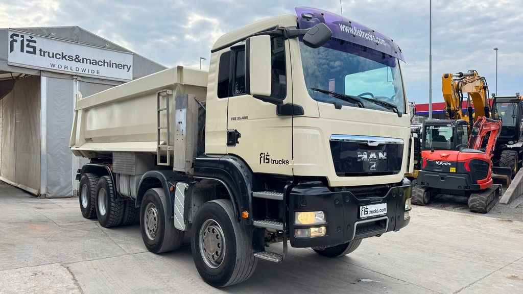 MAN TGS 35.480 8x4 schmitz dumper tipper - Camião basculante: foto 3 MAN TGS 35.480 8x4 schmitz dumper tipper - Camião basculante: foto 3