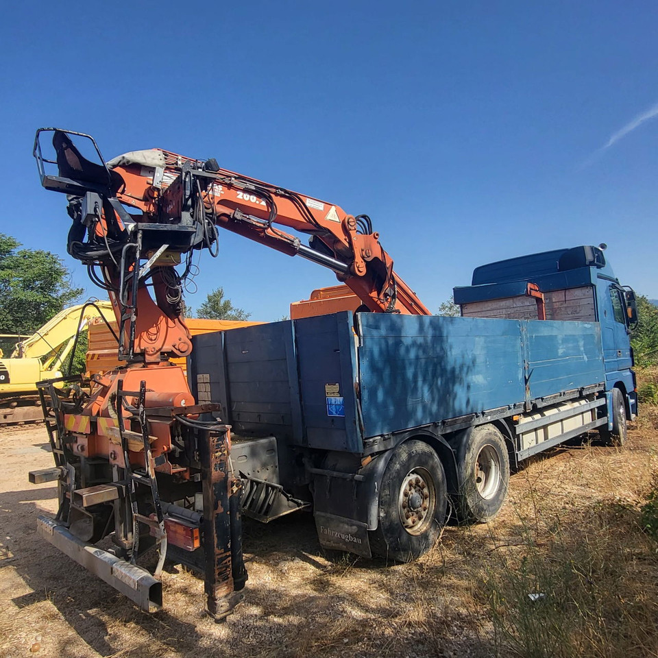 Mercedes-Benz Actros 2546 L 6x2 stake body - crane Atlas 200.2 - Camião de caixa aberta/ Plataforma, Camião grua: foto 3 Mercedes-Benz Actros 2546 L 6x2 stake body - crane Atlas 200.2 - Camião de caixa aberta/ Plataforma, Camião grua: foto 3