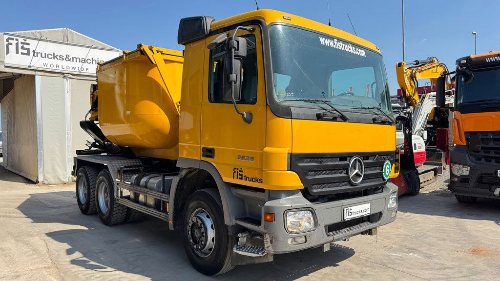 Mercedes-Benz Actros 2636 K 6x4 mulda tipper - full spring - Camião basculante: foto 3 Mercedes-Benz Actros 2636 K 6x4 mulda tipper - full spring - Camião basculante: foto 3