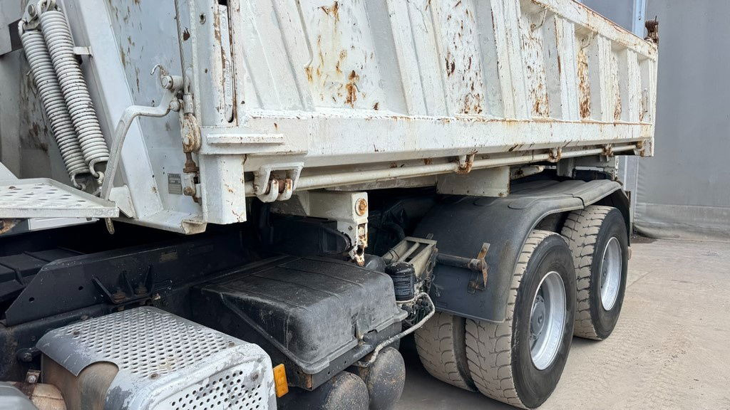 Mercedes-Benz Actros 2643 K 6x4 meiller tipper - Camião basculante: foto 3 Mercedes-Benz Actros 2643 K 6x4 meiller tipper - Camião basculante: foto 3