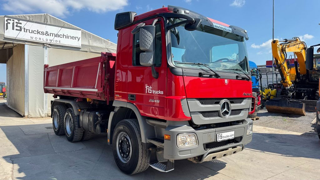 Mercedes-Benz Actros 2648 K 6X4 3 sided tipper - retarder - Camião basculante: foto 4 Mercedes-Benz Actros 2648 K 6X4 3 sided tipper - retarder - Camião basculante: foto 4