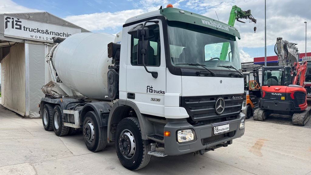 Mercedes-Benz Actros 3236 8x4 beton mixer 9m3 - Camião betoneira: foto 3 Mercedes-Benz Actros 3236 8x4 beton mixer 9m3 - Camião betoneira: foto 3