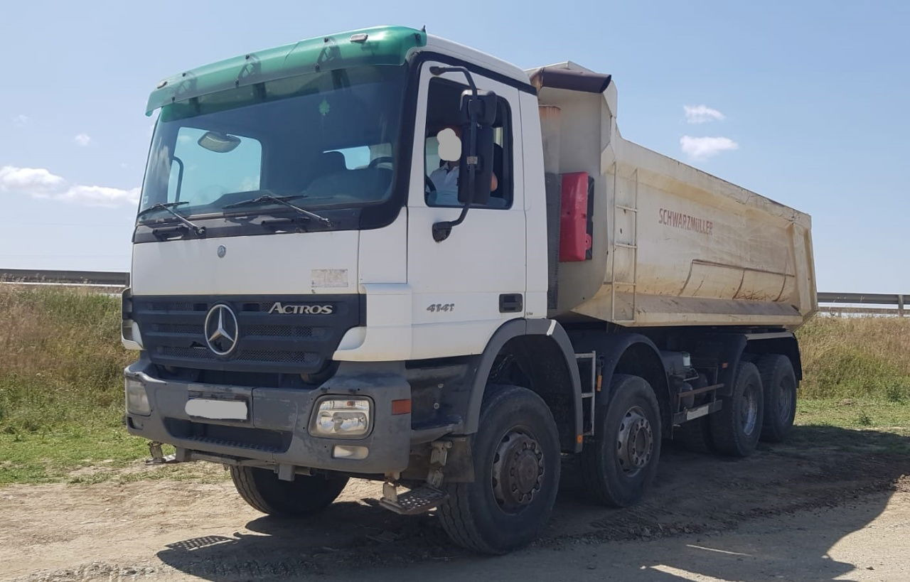 Mercedes-Benz Actros 4141 K 8x6 schwarzmuller mulda tipper - Camião basculante: foto 1 Mercedes-Benz Actros 4141 K 8x6 schwarzmuller mulda tipper - Camião basculante: foto 1
