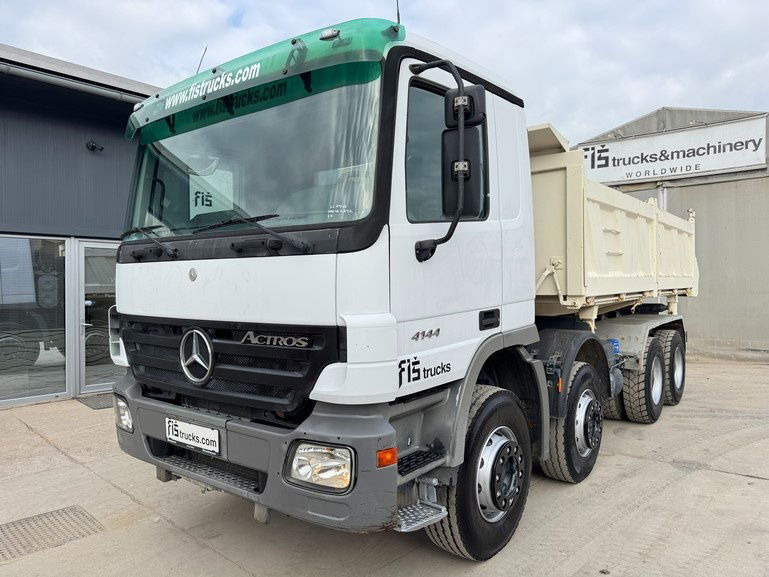 Mercedes-Benz Actros 4144 K 8x4 3 sided tipper - 1st owner - Camião basculante: foto 1 Mercedes-Benz Actros 4144 K 8x4 3 sided tipper - 1st owner - Camião basculante: foto 1