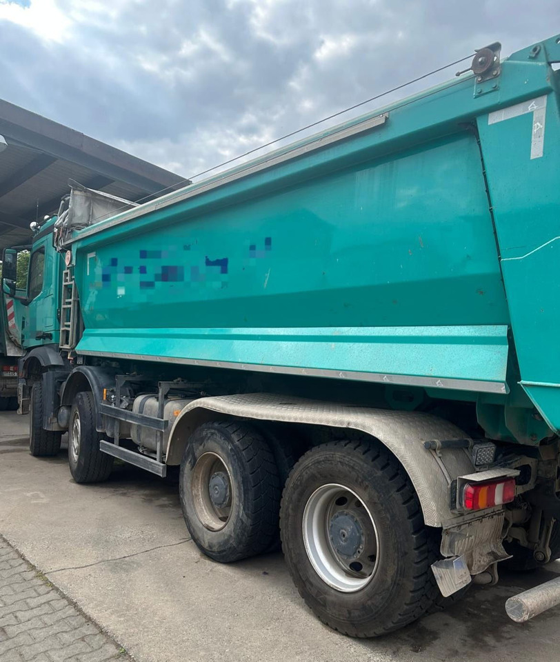 Mercedes-Benz Arocs 3248 8X4 mulda tipper - electric taurpaulin - Camião basculante: foto 4 Mercedes-Benz Arocs 3248 8X4 mulda tipper - electric taurpaulin - Camião basculante: foto 4