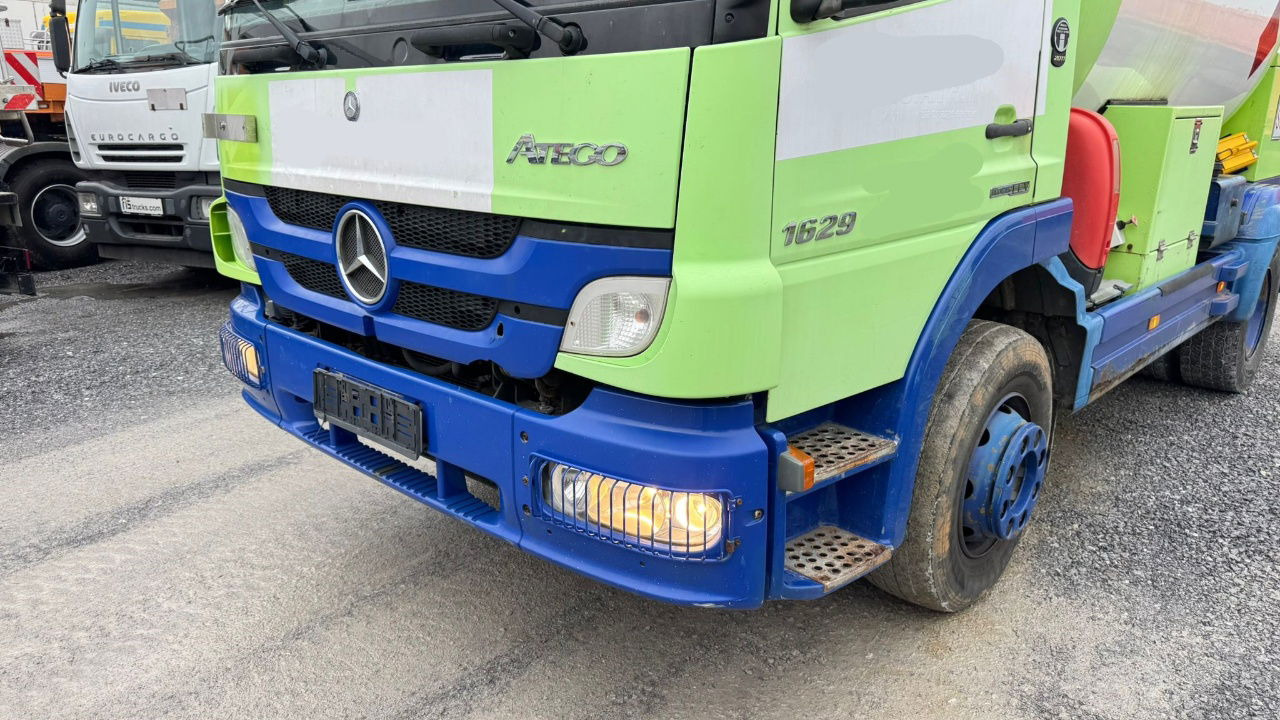 Mercedes-Benz Atego 1529 K 4X2 LPG Omsp Macola P27BN 11.000L - Caminhão tanque: foto 2 Mercedes-Benz Atego 1529 K 4X2 LPG Omsp Macola P27BN 11.000L - Caminhão tanque: foto 2