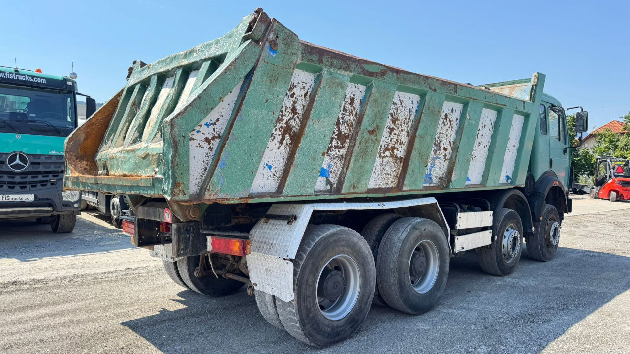 Mercedes-Benz SK 3235 8X4 tipper - V8 - Camião basculante: foto 4 Mercedes-Benz SK 3235 8X4 tipper - V8 - Camião basculante: foto 4