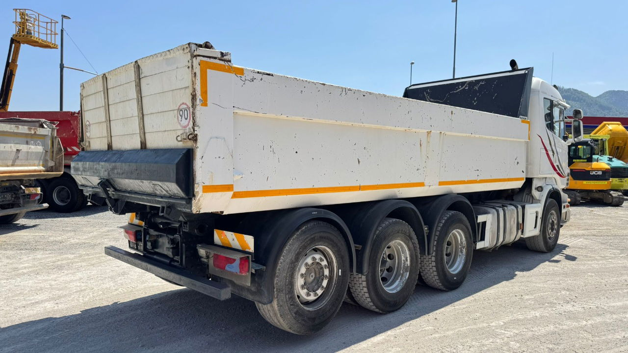 Scania R480 8x4 tipper - lifitng axle - Camião basculante: foto 4 Scania R480 8x4 tipper - lifitng axle - Camião basculante: foto 4