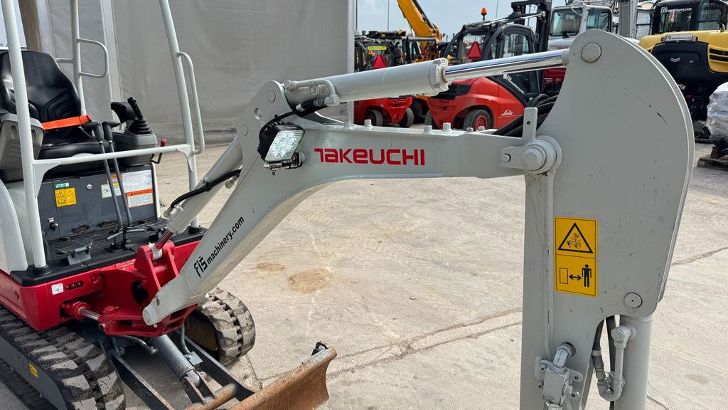 Mini escavadeira Takeuchi TB216 - 2022 Year - 765 Hours: foto 6 Mini escavadeira Takeuchi TB216 - 2022 Year - 765 Hours: foto 6
