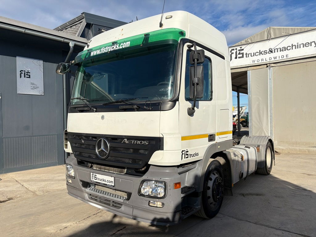 Mercedes-Benz Actros 1846 L 4x2 tractor unit - retarder - Tractor: foto 1 Mercedes-Benz Actros 1846 L 4x2 tractor unit - retarder - Tractor: foto 1