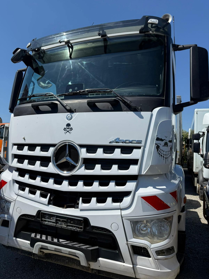 Mercedes-Benz Arocs 1851 LS HAD 4X4 - Euro 6 - retarder - tipper hydraulics - Tractor: foto 2 Mercedes-Benz Arocs 1851 LS HAD 4X4 - Euro 6 - retarder - tipper hydraulics - Tractor: foto 2