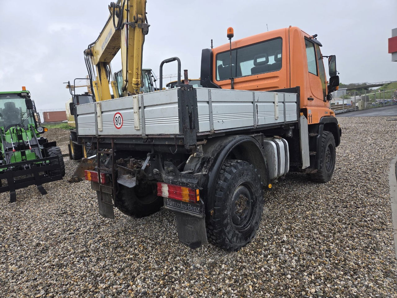 Unimog U300 4x4 - tipper - Camião basculante: foto 4 Unimog U300 4x4 - tipper - Camião basculante: foto 4