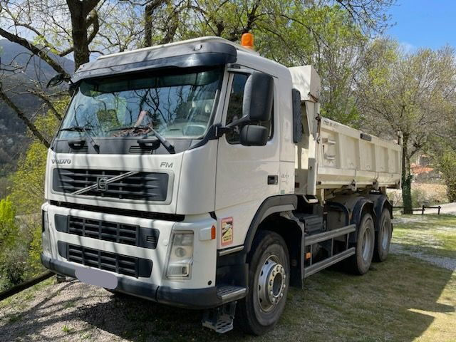 Volvo FM 400 6x4 bordmatic tipper - Camião basculante: foto 1 Volvo FM 400 6x4 bordmatic tipper - Camião basculante: foto 1