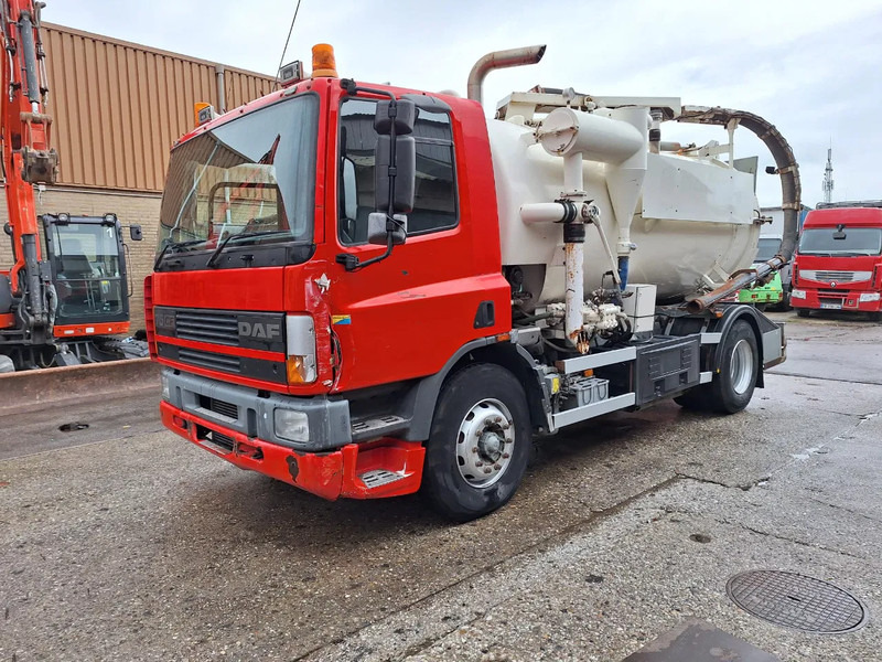 DAF CF 310 - Caminhão limpa fossa: foto 1 DAF CF 310 - Caminhão limpa fossa: foto 1