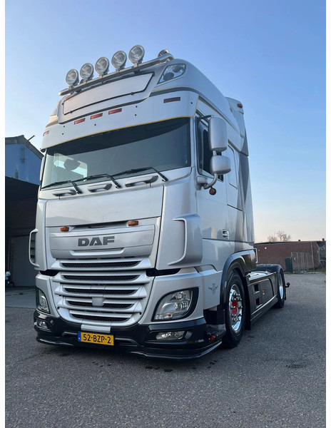 DAF XF 510 XF510 - Tractor: foto 2 DAF XF 510 XF510 - Tractor: foto 2