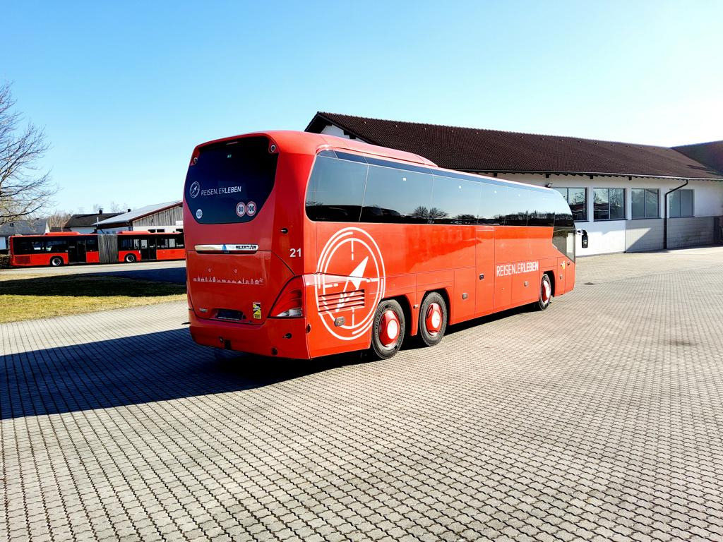 Neoplan Cityliner P15 Euro 6 / 53 Sitze - Autocarro: foto 4 Neoplan Cityliner P15 Euro 6 / 53 Sitze - Autocarro: foto 4