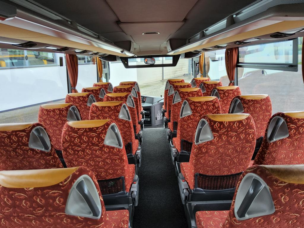 Ônibus suburbano Setra S 415 UL/GT 53+2+1 / ZF / 354 PS: foto 9