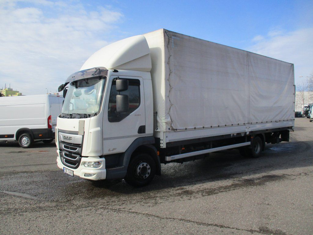 DAF LF 12.260 - Camião de lona: foto 1 DAF LF 12.260 - Camião de lona: foto 1