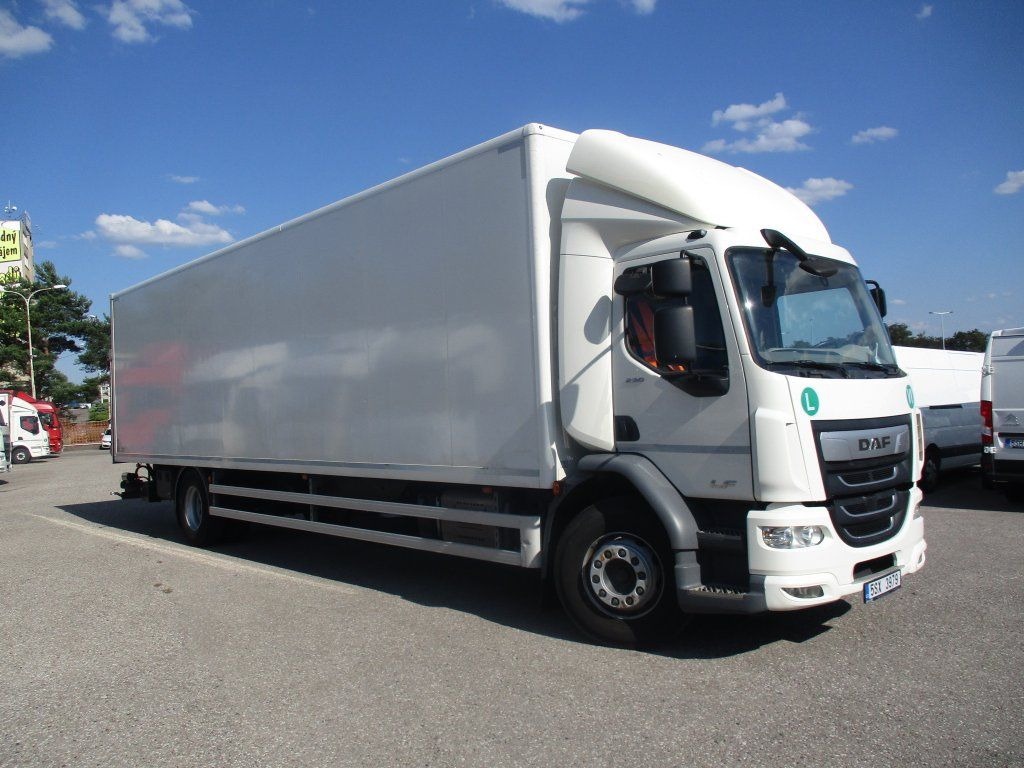 DAF LF 18.290 - Camião furgão: foto 2 DAF LF 18.290 - Camião furgão: foto 2