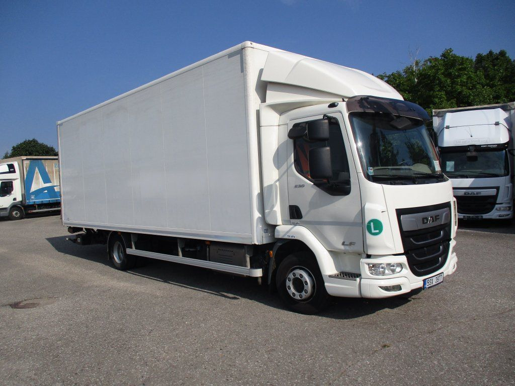 DAF LF 230 - Camião furgão: foto 2 DAF LF 230 - Camião furgão: foto 2