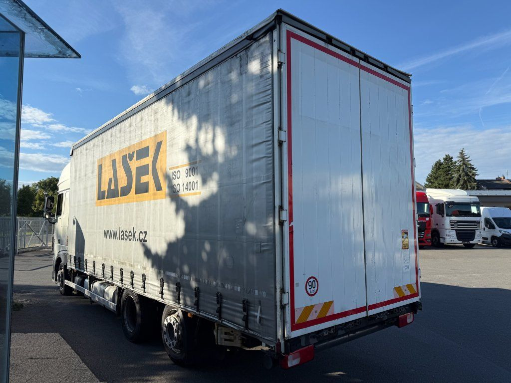 DAF XF440 EURO 6 6x2 - Camião de lona: foto 5 DAF XF440 EURO 6 6x2 - Camião de lona: foto 5