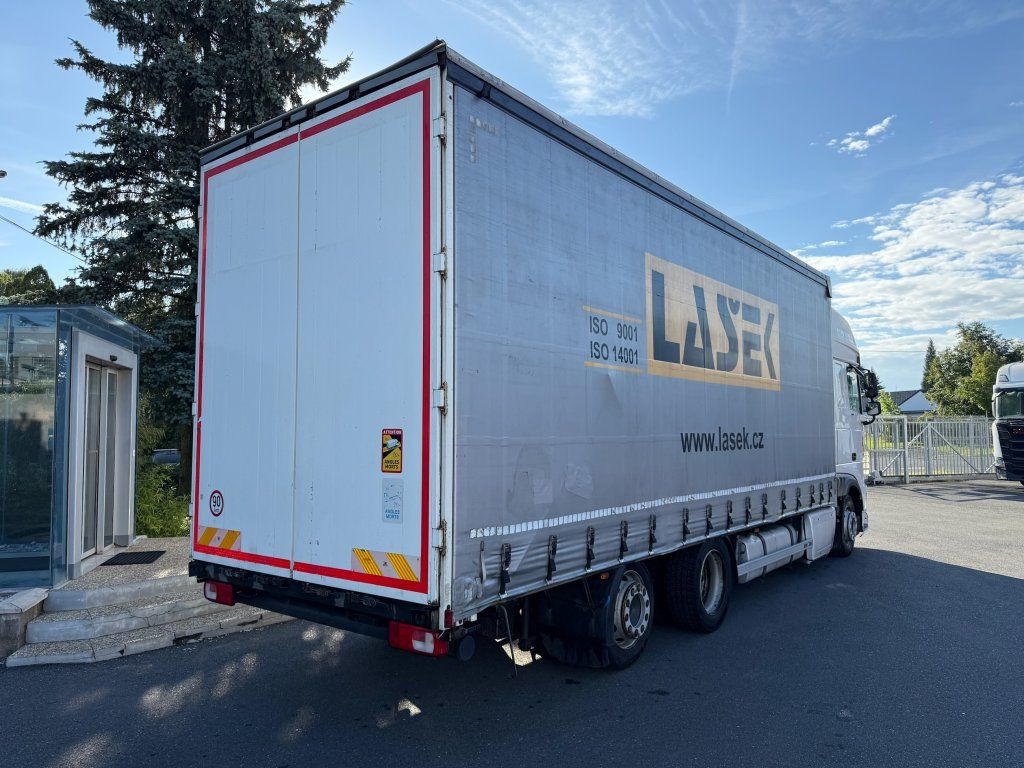 DAF XF440 EURO 6 6x2 - Camião de lona: foto 4 DAF XF440 EURO 6 6x2 - Camião de lona: foto 4