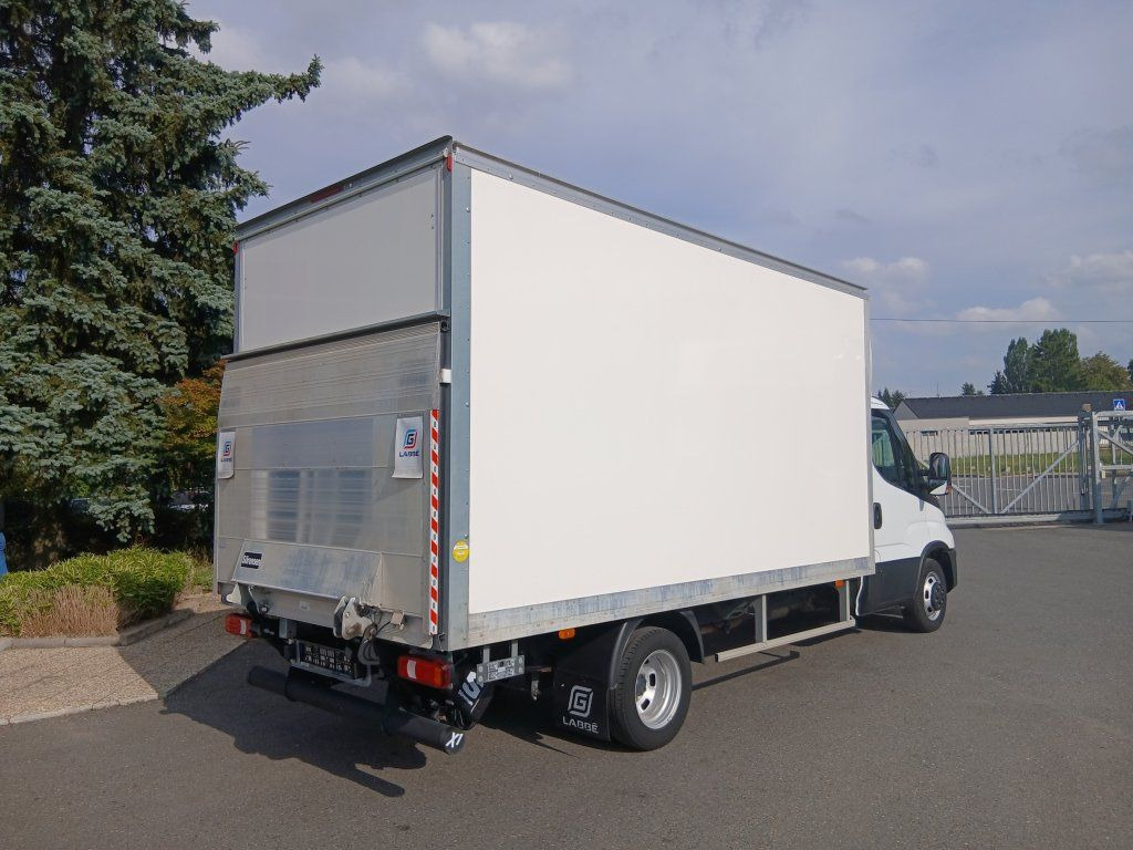Iveco 35C16 Daily 3,0l - Carrinha de contentor: foto 4 Iveco 35C16 Daily 3,0l - Carrinha de contentor: foto 4