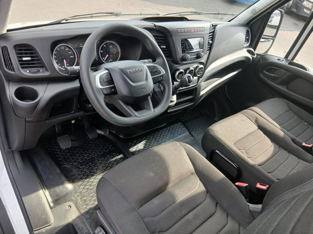 Leasing de  Iveco 35C16 Daily 3,0l Iveco 35C16 Daily 3,0l: foto 12 Leasing de  Iveco 35C16 Daily 3,0l Iveco 35C16 Daily 3,0l: foto 12