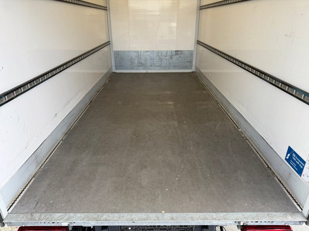 Leasing de  Iveco 35C16 Daily Iveco 35C16 Daily: foto 12 Leasing de  Iveco 35C16 Daily Iveco 35C16 Daily: foto 12