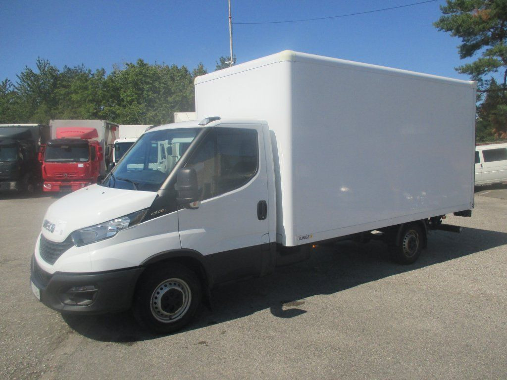 Iveco 35S16 Daily EURO 6 - Furgão: foto 1 Iveco 35S16 Daily EURO 6 - Furgão: foto 1