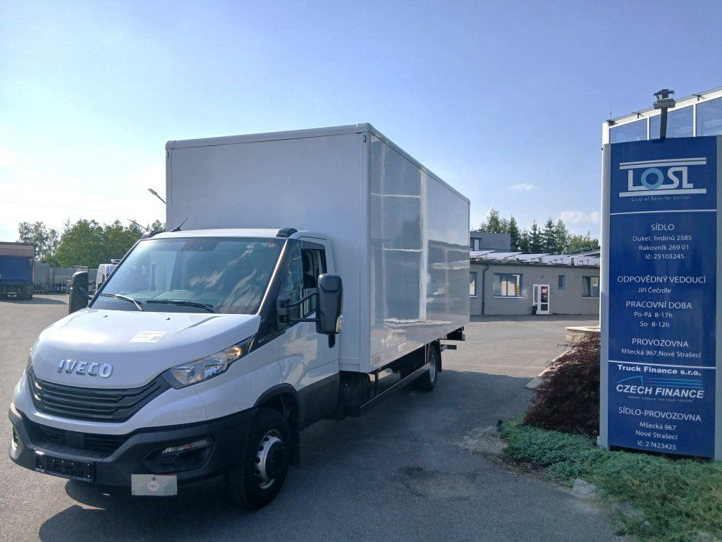 Iveco 72-210 (70C210) - Carrinha de contentor: foto 1 Iveco 72-210 (70C210) - Carrinha de contentor: foto 1