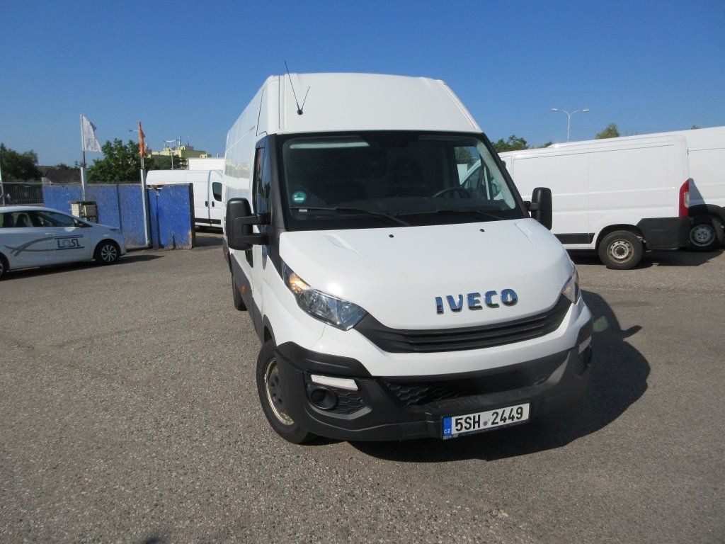 Iveco Daily 35S16 Hi Matic - Furgão: foto 4 Iveco Daily 35S16 Hi Matic - Furgão: foto 4