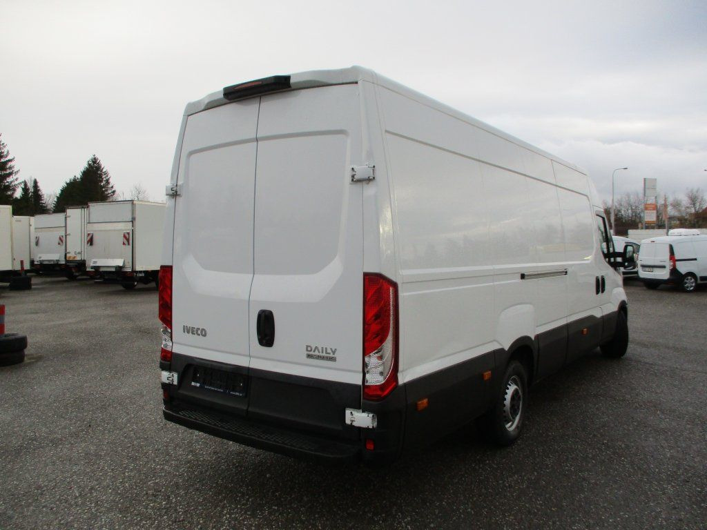 Iveco Daily 35S16 Hi Matic - Furgão: foto 3 Iveco Daily 35S16 Hi Matic - Furgão: foto 3