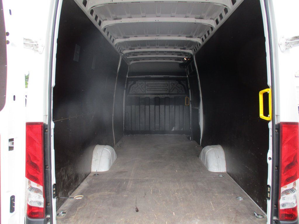 Furgão Iveco Daily 35S16: foto 9