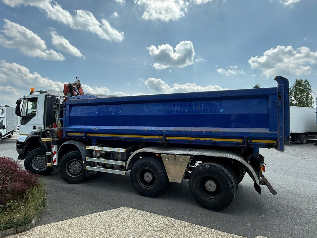 Iveco Trakker AD410 T45 8x8 + HMF 1643 Z2 - Camião basculante: foto 5 Iveco Trakker AD410 T45 8x8 + HMF 1643 Z2 - Camião basculante: foto 5