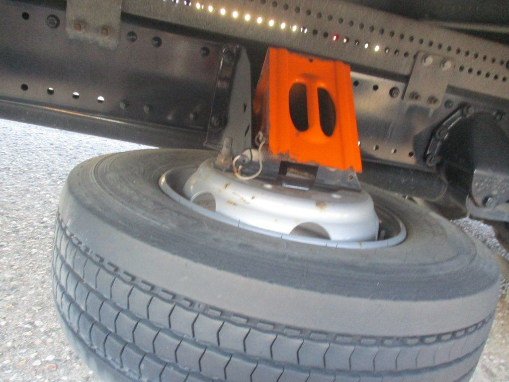 Camião de lona MAN TGL 12.220: foto 12