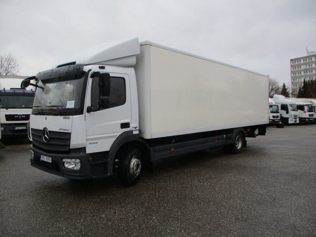 Mercedes-Benz Atego 1223 - Camião furgão: foto 1 Mercedes-Benz Atego 1223 - Camião furgão: foto 1