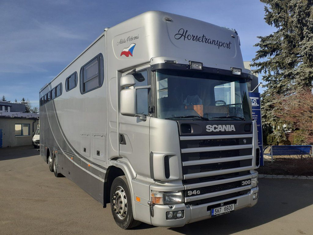 Scania 94G 300 Pferd/Horse-transport (M1 Zulassung) 6x2 - Camião de transporte de cavalos: foto 3 Scania 94G 300 Pferd/Horse-transport (M1 Zulassung) 6x2 - Camião de transporte de cavalos: foto 3