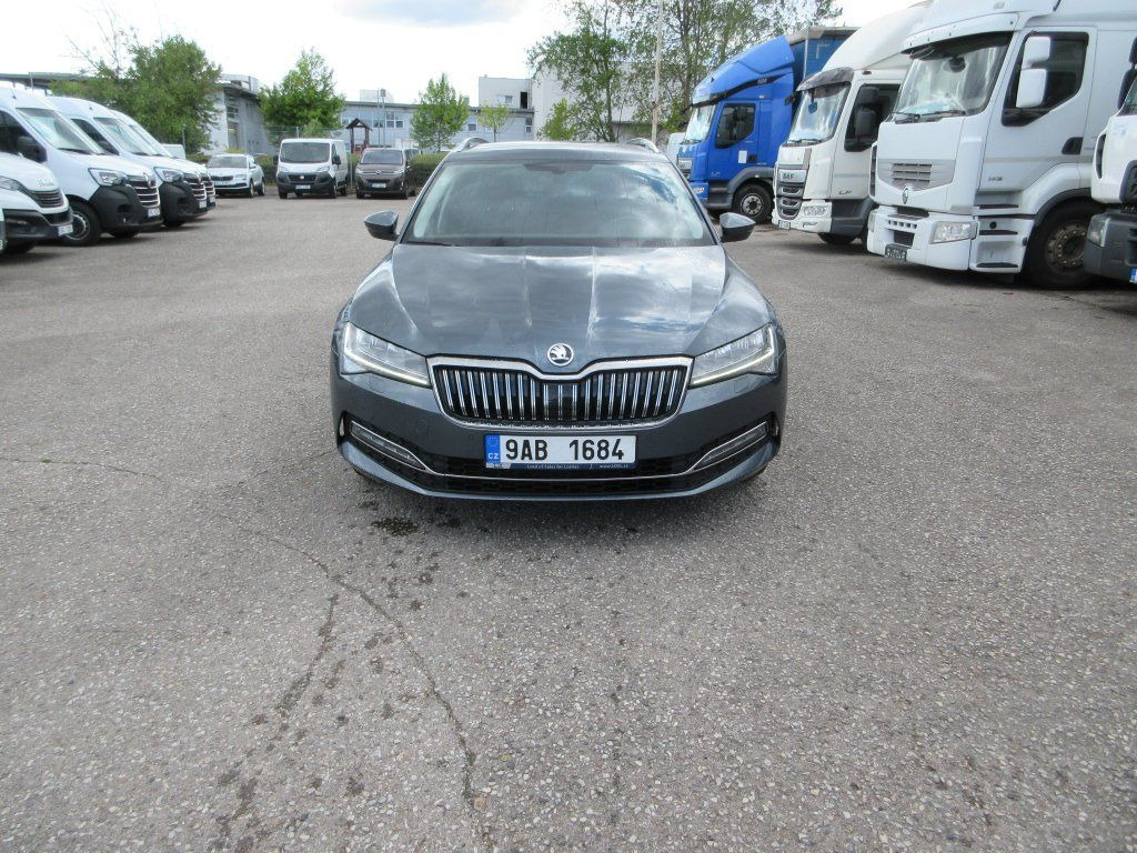 Skoda 2.0 Tdi Style - Carrinha: foto 4 Skoda 2.0 Tdi Style - Carrinha: foto 4