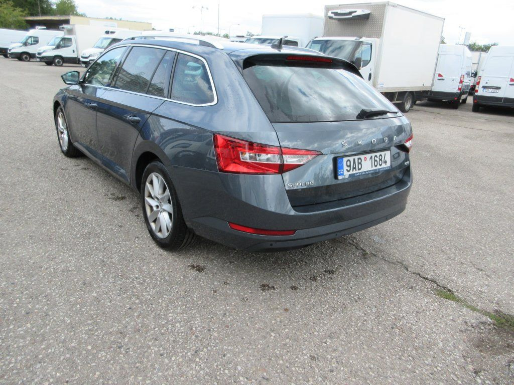 Skoda 2.0 Tdi Style - Carrinha: foto 5 Skoda 2.0 Tdi Style - Carrinha: foto 5